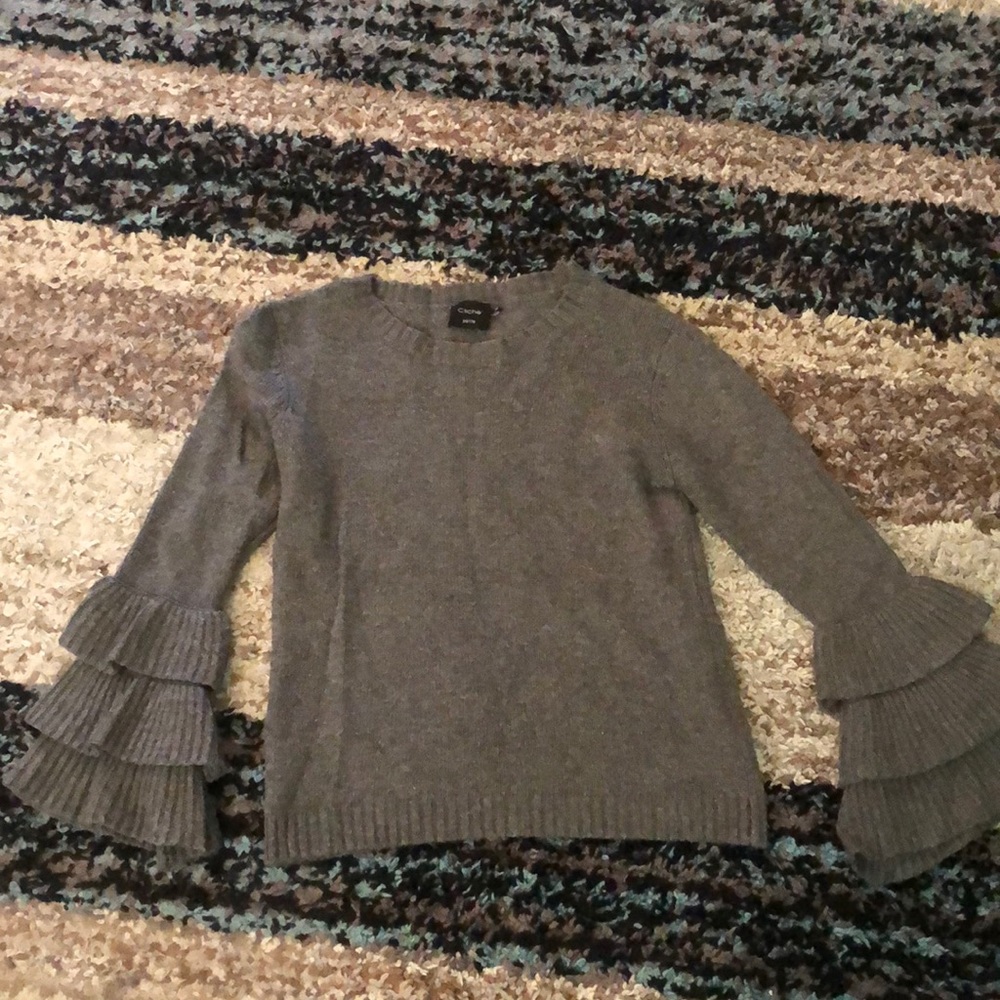 Cliche’ petite size medium ruffle sweater